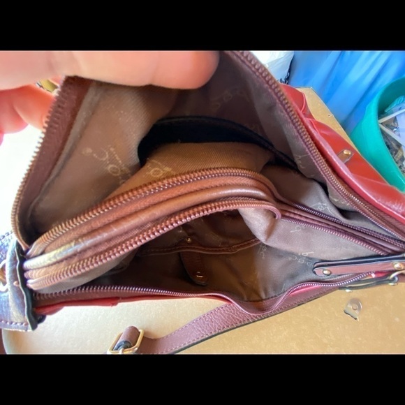 EUC BOC Red Purse Pretty Red and Brown with shoulder strap - Picture 9 of 9